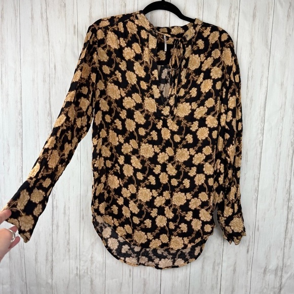 Free People tan and black floral long sleeve blouse Small - Picture 6 of 8